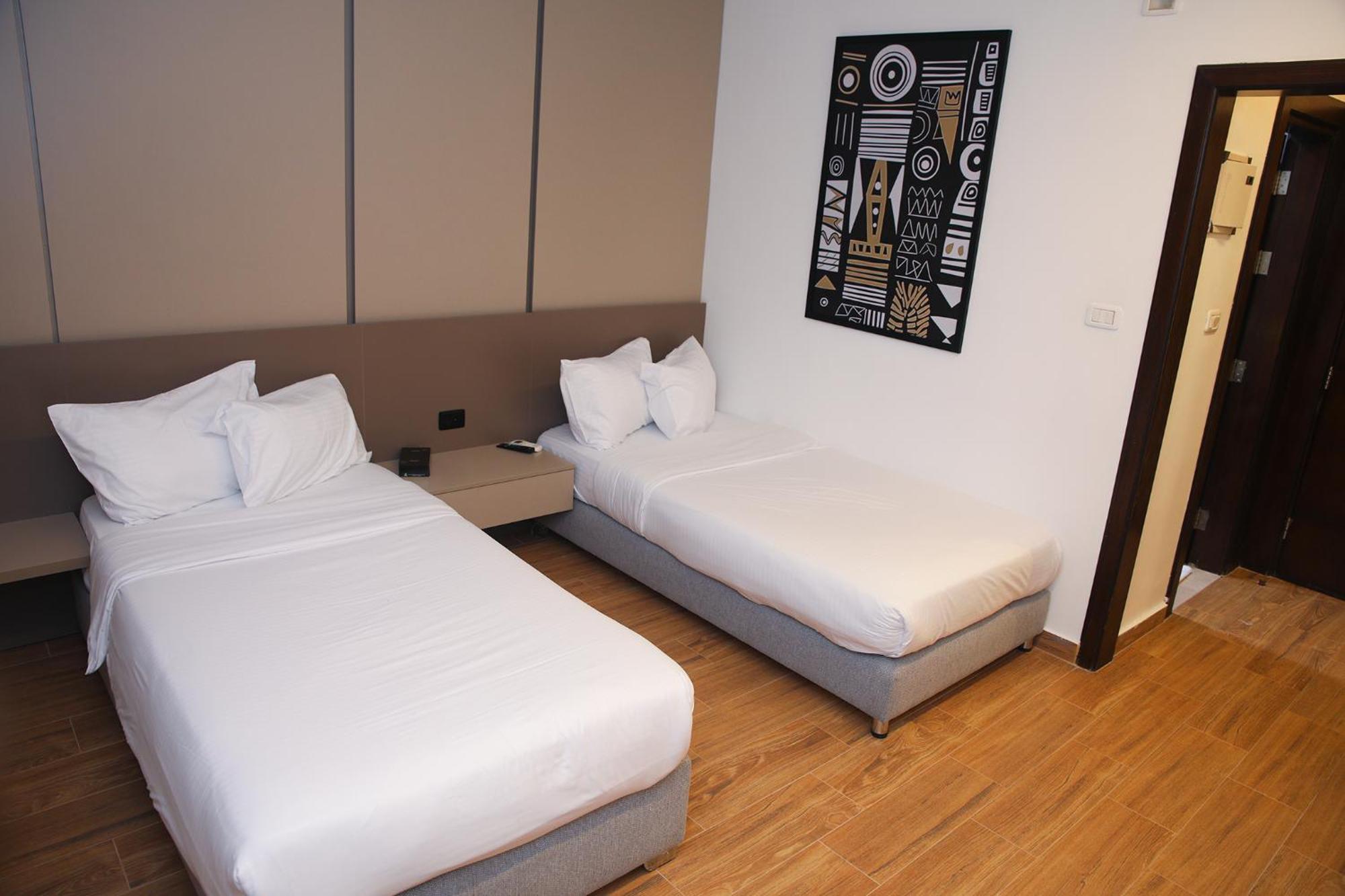Spark Plaza Hotel Амман Экстерьер фото
